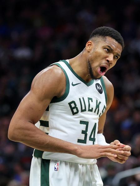 Giannis Antetokounmpo, do Milwaukee Bucks, fez 37 pontos contra o Orlando Magic