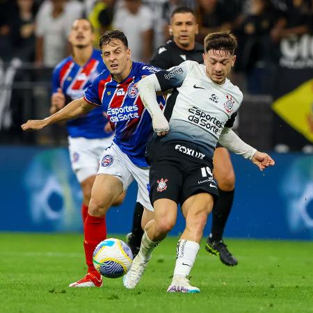 Garro e Arias em Corinthians x Bahia