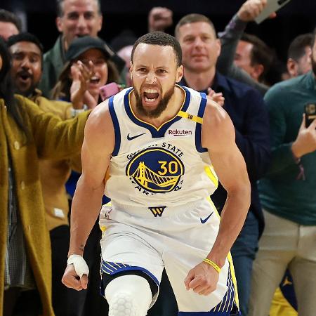 Stephen Curry, dos Warriors, comemora em partida contra o Memphis Grizzlies Stephen Curry, dos Warriors, comemora em partida contra o Memphis Grizzlies