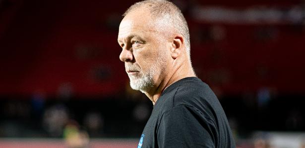 Despedida de Mano Menezes do Grêmio: Carta de Agradecimento e Reconhecimento.