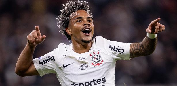 Corinthians amplia protagonismo de Kaio César enquanto aguarda Memphis