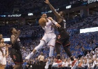 Com triplo-duplo de Westbrook, Thunder vence primeira partida nos playoffs