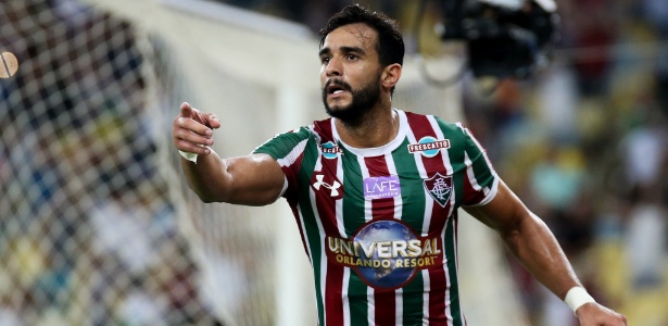 Dourado ainda é o nome desejado pelo Corinthians, mas pediu caro para fechar - Lucas Merçon/Fluminense