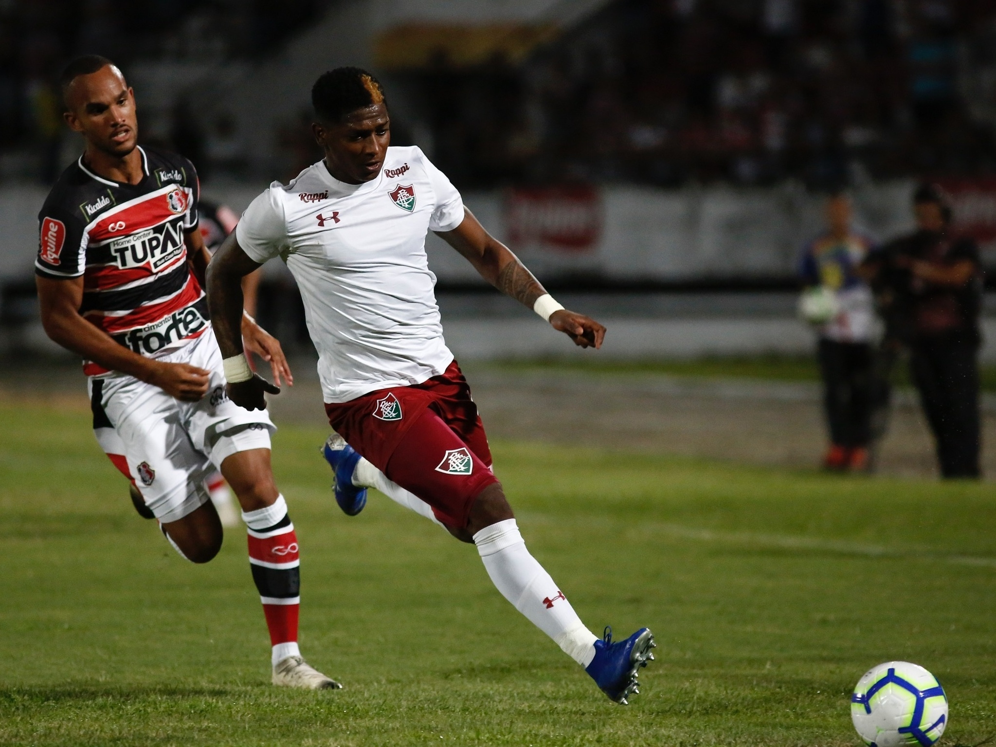 Santa Cruz-PE sai na frente, mas Sousa vira o jogo e vence por 2 a