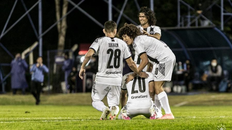 Clube paraguaio disse que não vai "se relutar" a jogar, mas promete ação judicial diante da liberação - Divulgação/Twitter