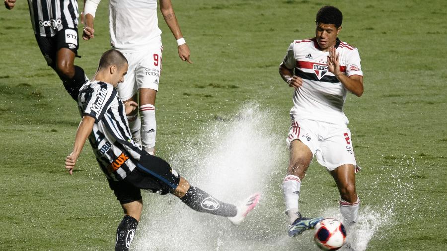 Jogos do Campeonato Paulista estão sendo realizados durante a fase vermelha do Plano São Paulo - Ettore Chiereguini/AGIF