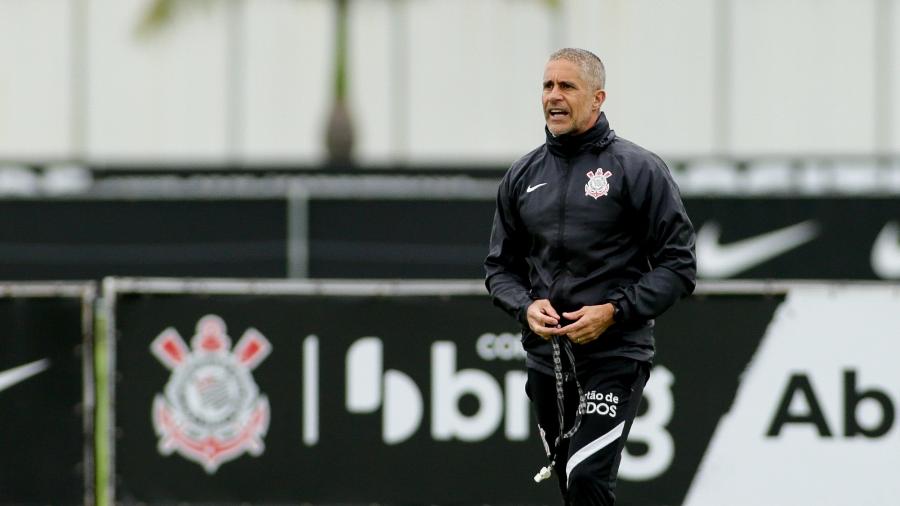 Sylvinho comandou treino do Corinthians no CT Dr. Joaquim Grava - Rodrigo Coca/Agência Corinthians