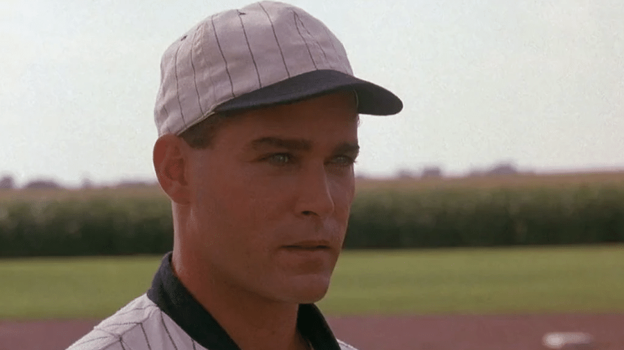 Ray Liotta no papel de Shoeless Joe Jackson, lenda do beisebol que acabou banido da MLB - Reprodução