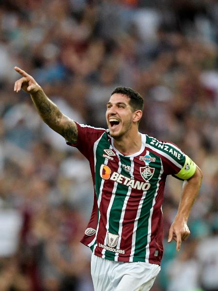 Nino comemora gol do Fluminense contra o Athletico