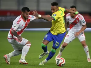 Brasil x Peru às 21h45. Por que o horário maldito voltou?