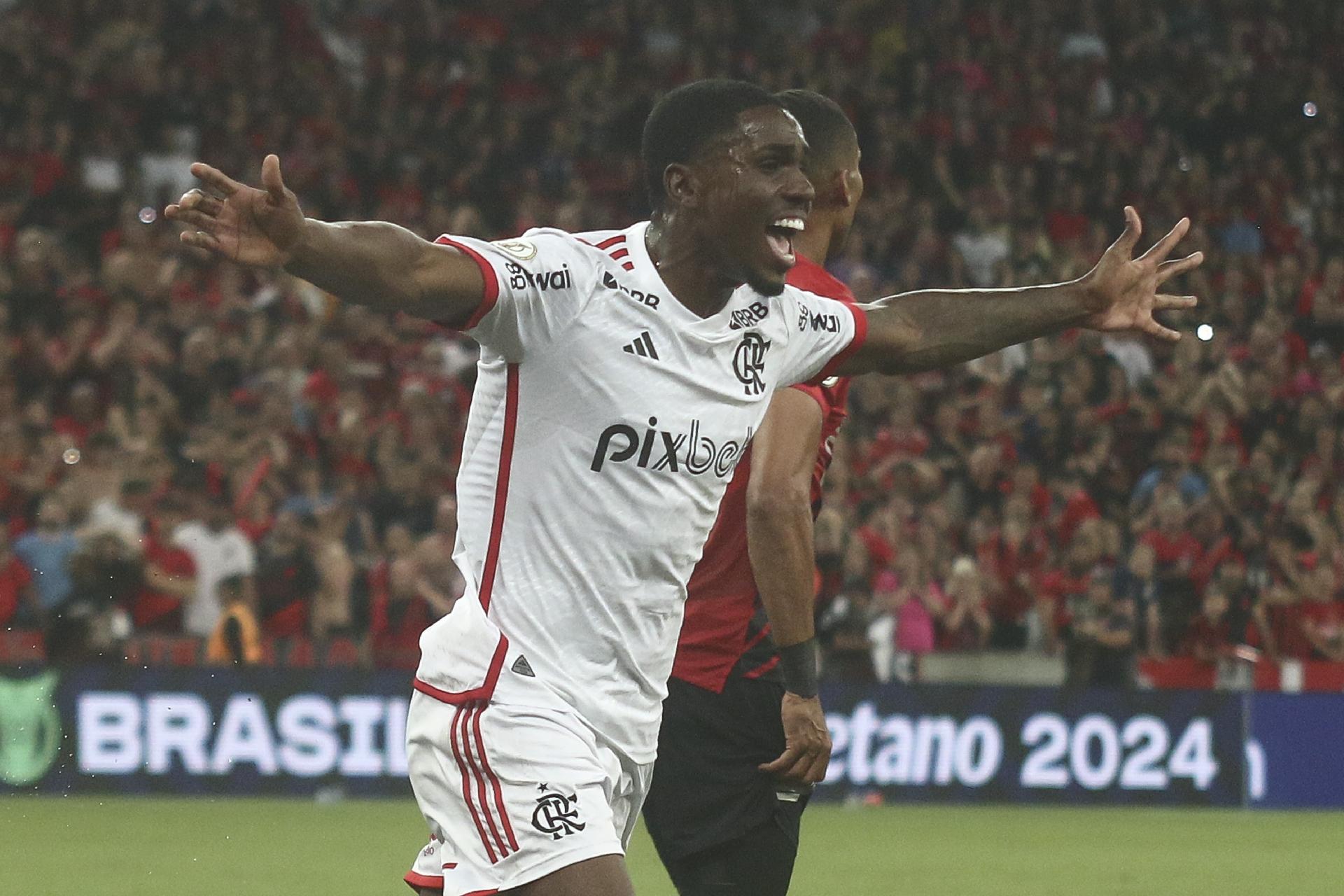 Athletico-PR x Flamengo pelo Brasileirão (Foto: UOL)