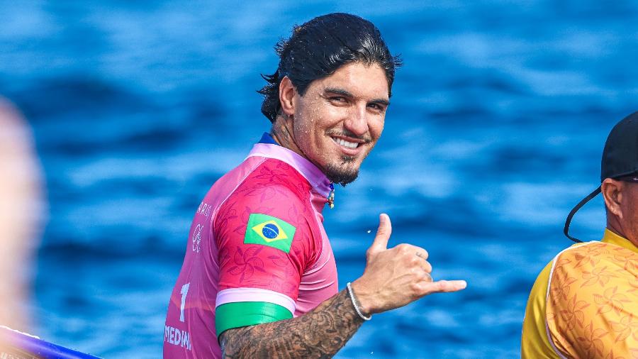 Gabriel Medina vai em busca do ouro em Teahupoo