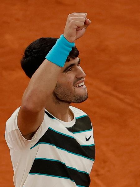 Carlos Alcaraz nas semifinais de Roland Garros em 2025 Carlos Alcaraz nas semifinais de Roland Garros em 2025