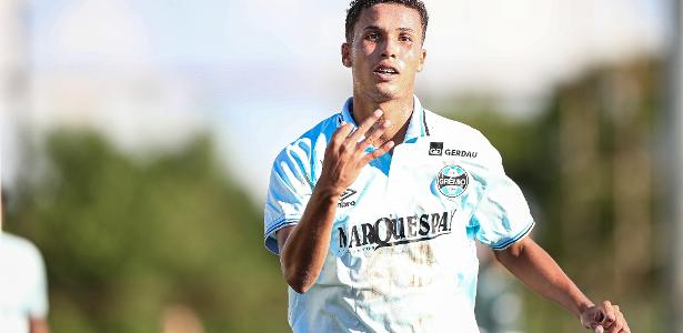 Grêmio domina Galvez na Copinha e se aproxima da classificação.