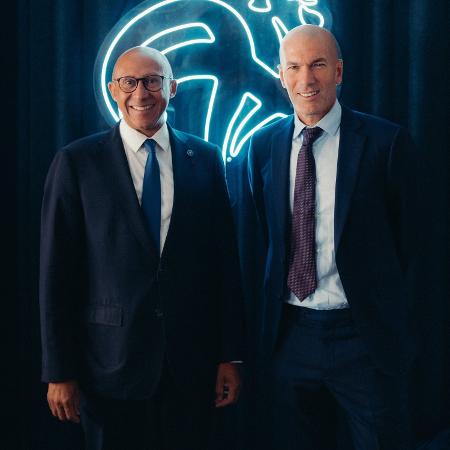 Presidente da Federação Francesa de Futebol, Philippe Diallo, ao lado do técnico Zinedine Zidane