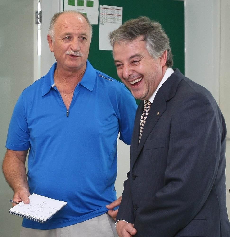 Luiz Felipe Scolari com Paulo Nobre na Academia de Futebol, em 2014