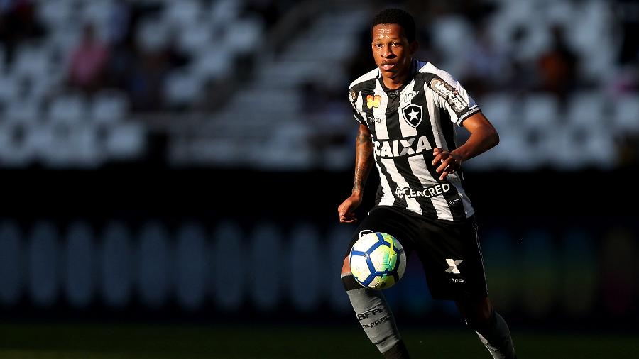 Gustavo Bochecha aproveitou chance e teve grande desempenho com a camisa do Botafogo - VITOR SILVA/SSPRESS/BOTAFOGO