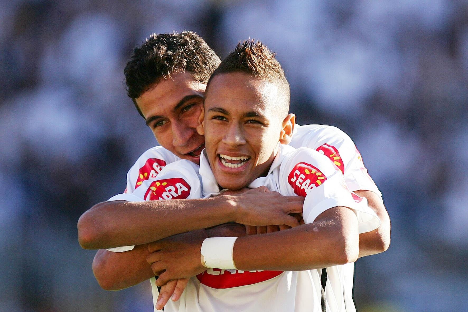 Santos: Dunga cogitou, mas não levou Neymar e Ganso em 2010