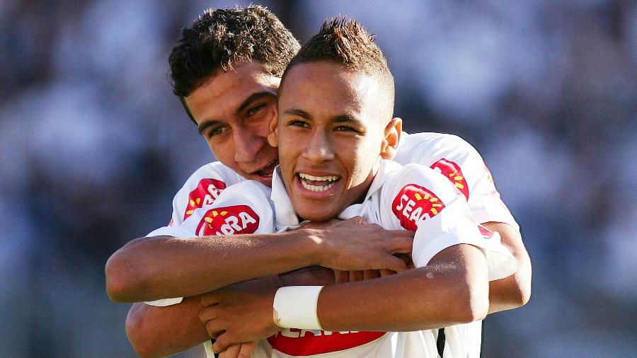 Ganso e Neymar atuaram em alto nível no primeiro semestre de 2010 com a camisa do Santos - Ricardo Saibun/Santos FC