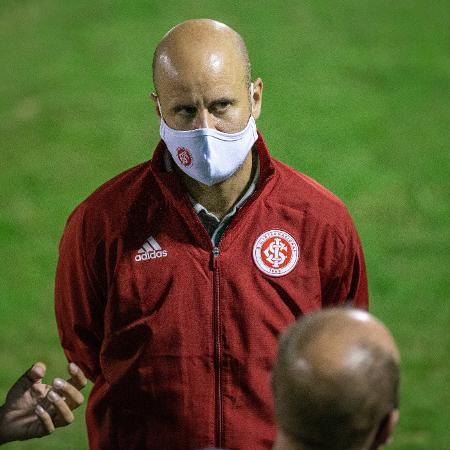 Miguel Ángel Ramírez, técnico, do Internacional, antes de partida do Gauchão - RAUL PEREIRA/FOTOARENA/ESTADÃO CONTEÚDO