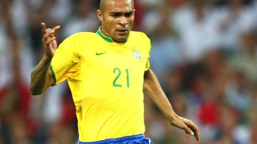 Afonso Alves disputou oito partidas pela seleção brasileira em 2007 - AFP