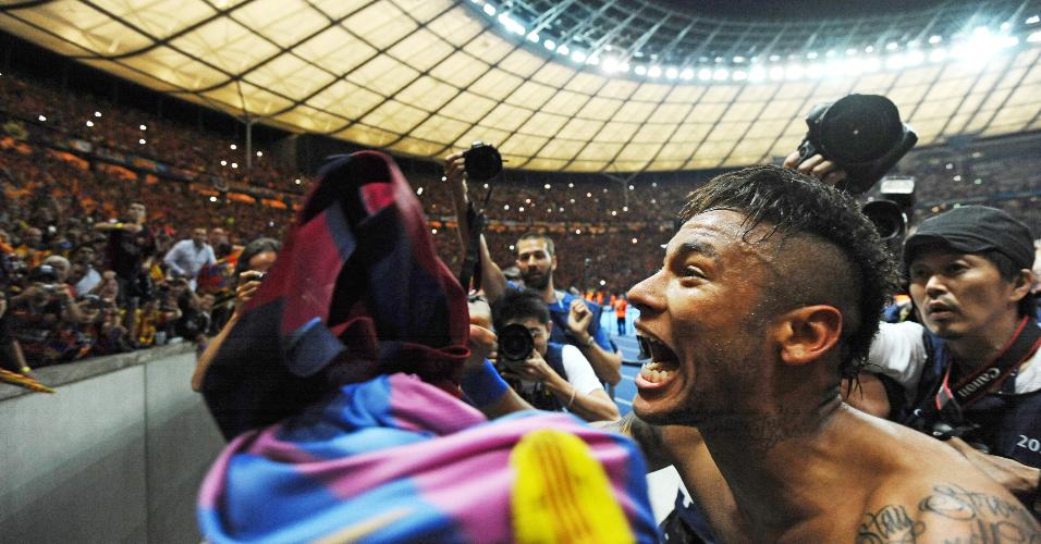 2015 - No Estádio Olímpico de Berlim, Neymar comemora a conquista da Champions League, contra a Juventus