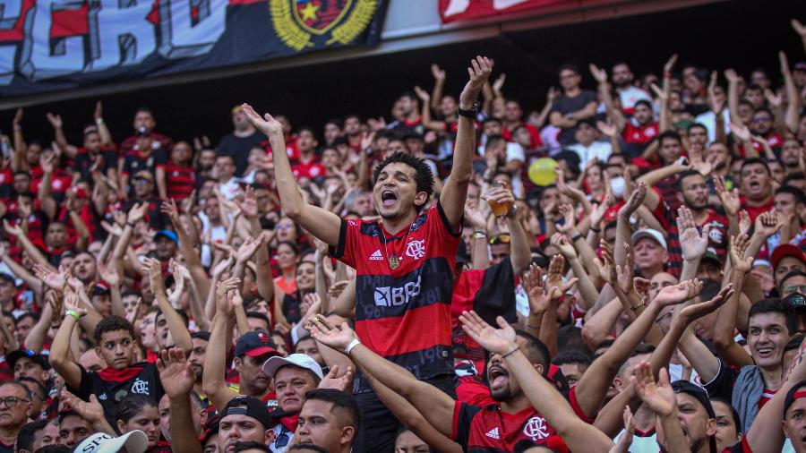 Torcida do Flamengo durante partida contra o Ceará na Arena Castelão pelo Campeonato Brasileiro 2022 - 	Lucas Emanuel/AGIF