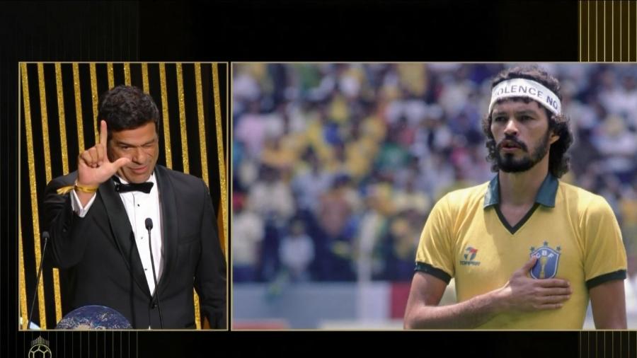 Raí fez o "L" durante a apresentação do "Prêmio Sócrates" na Bola de Ouro - Reprodução/Ballon D"or