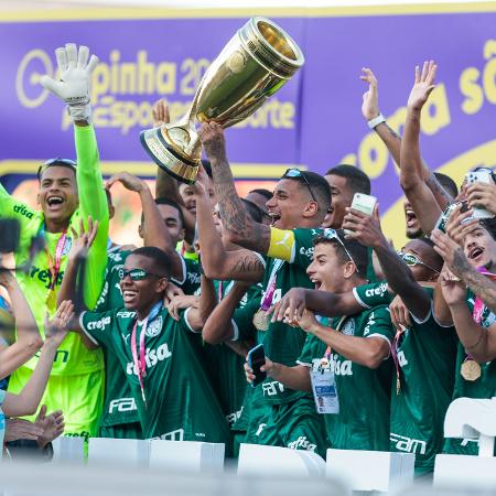 Jogadores do Palmeiras comemoram título da Copinha - Marcello Zambrana/AGIF