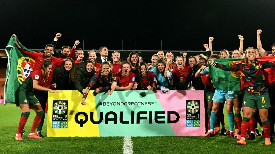 Seleção de Portugal celebra vitória por 2 a 1 contra Camarões, que garantiu a equipe na Copa do Mundo Feminina. - Joe Allison - FIFA/FIFA via Getty Images