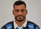 Ex-Cruzeiro tem contrato rescindido após flertar com namorada de colega