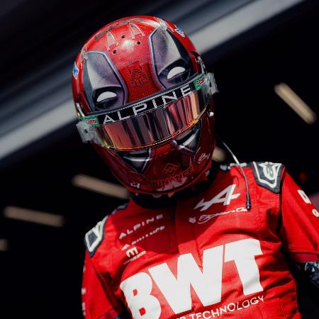 Esteban Ocon durante o primeiro treino livre do GP da Bélgica 