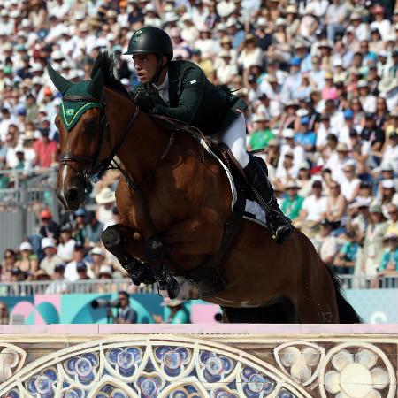 Stephan De Freitas Barcha, do Brasil, na final de salto nas Olimpíadas de Paris