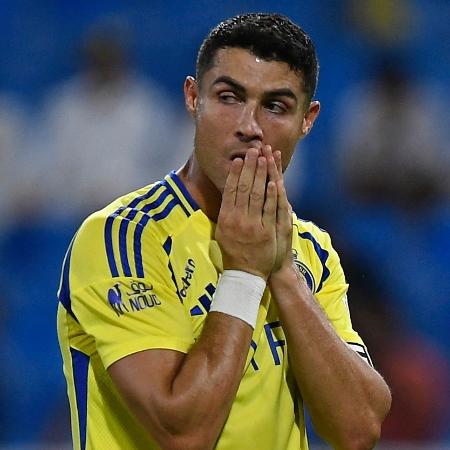 Cristiano Ronaldo em ação durante jogo do Al-Nassr no Campeonato Saudita