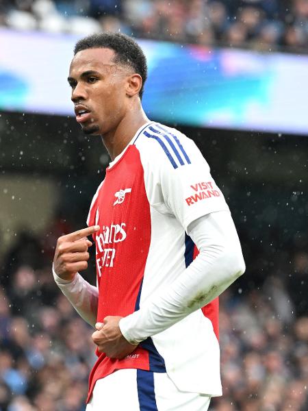Gabriel Magalhães, do Arsenal, em jogo contra o Manchester City pelo Inglês Gabriel Magalhães, do Arsenal, em jogo contra o Manchester City pelo Inglês
