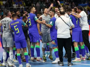 Final de futsal, desafio ao Barça e Corinthians em campo: agenda do domingo