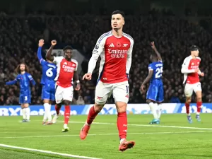 Arsenal e Chelsea empatam em clássico londrino e se distanciam da liderança