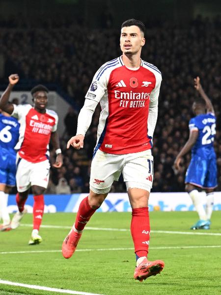 Gabriel Martinelli celebra após marcar pelo Arsenal contra o Chelsea - Stuart MacFarlane/Arsenal FC via Getty Images