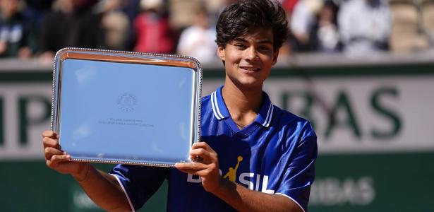 Guto Miguel vence Roland Garros juvenil e faz história para o Brasil