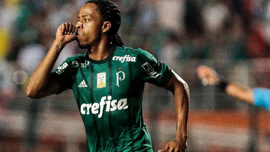 Keno comemora gol marcado para o Palmeiras contra a Ponte Preta - Ale Cabral/AGIF