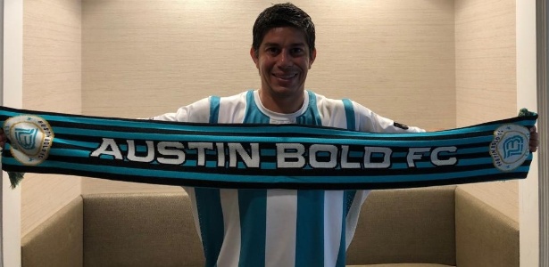Darío Conca posa com a camisa do Austin Bold FC - Divulgação