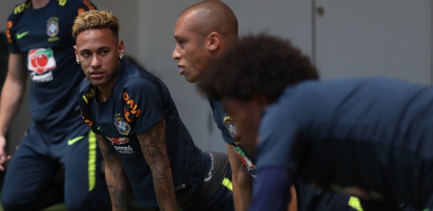 Neymar permaneceu na academia, enquanto Tite trabalhou com oito nomes - Lucas Figueiredo/CBF