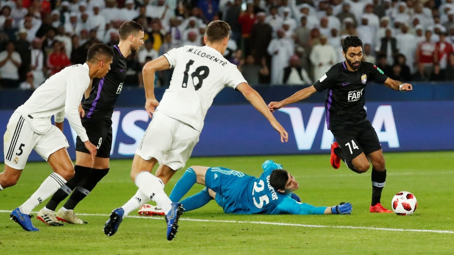 El Shahat, do Al Ain, perde chance durante jogo do Mundial contra o Real Madrid - Andrew Boyers/Reuters