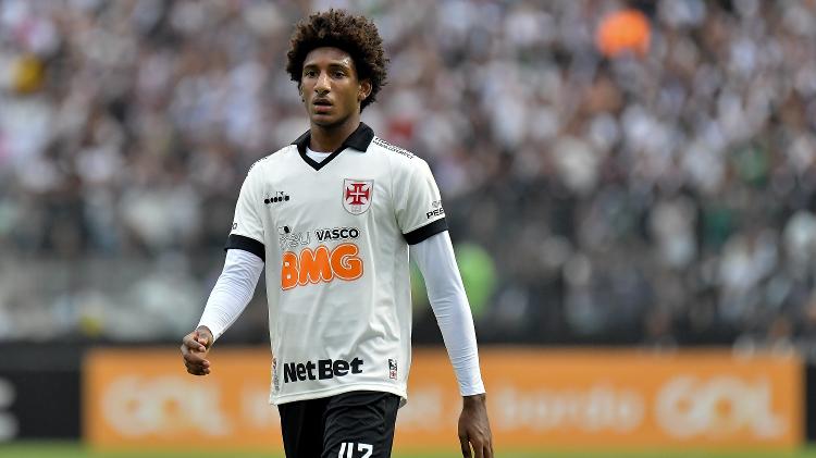 Talles Magno, do Vasco, durante jogo contra o Athletico - Thiago Ribeiro/AGIF - Thiago Ribeiro/AGIF