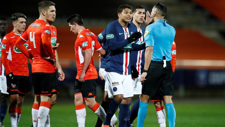 Thiago Silva durante partida entre PSG e Lorient pela Copa da França - Stephane Mahe/Reuters