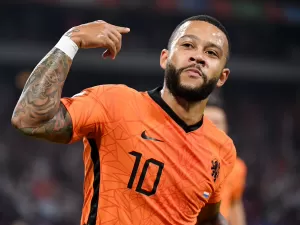 Depay no Timão: corintiano deveria estar mais preocupado que feliz