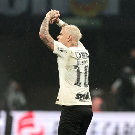 Róger Guedes comemora seu gol no jogo do Corinthians contra o Fluminense, pelo Brasileirão - Marcello Zambrana/AGIF