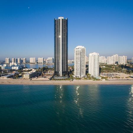 Porsche Design Tower Miami, prédio em frente à praia onde Messi tem um duplex - pdtowermiami.com