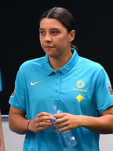 Atacante australiana Sam Kerr concede entrevista coletiva em Brisbane