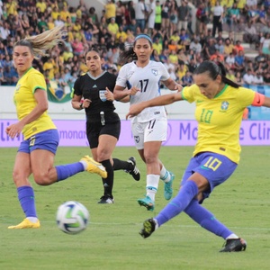 Brasil x Nicarágua jogam amistoso no futebol feminino: onde assistir ao vivo  - NSC Total